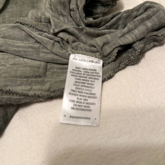 Indigo sage XL top embroidery V open front - Picture 6 of 6